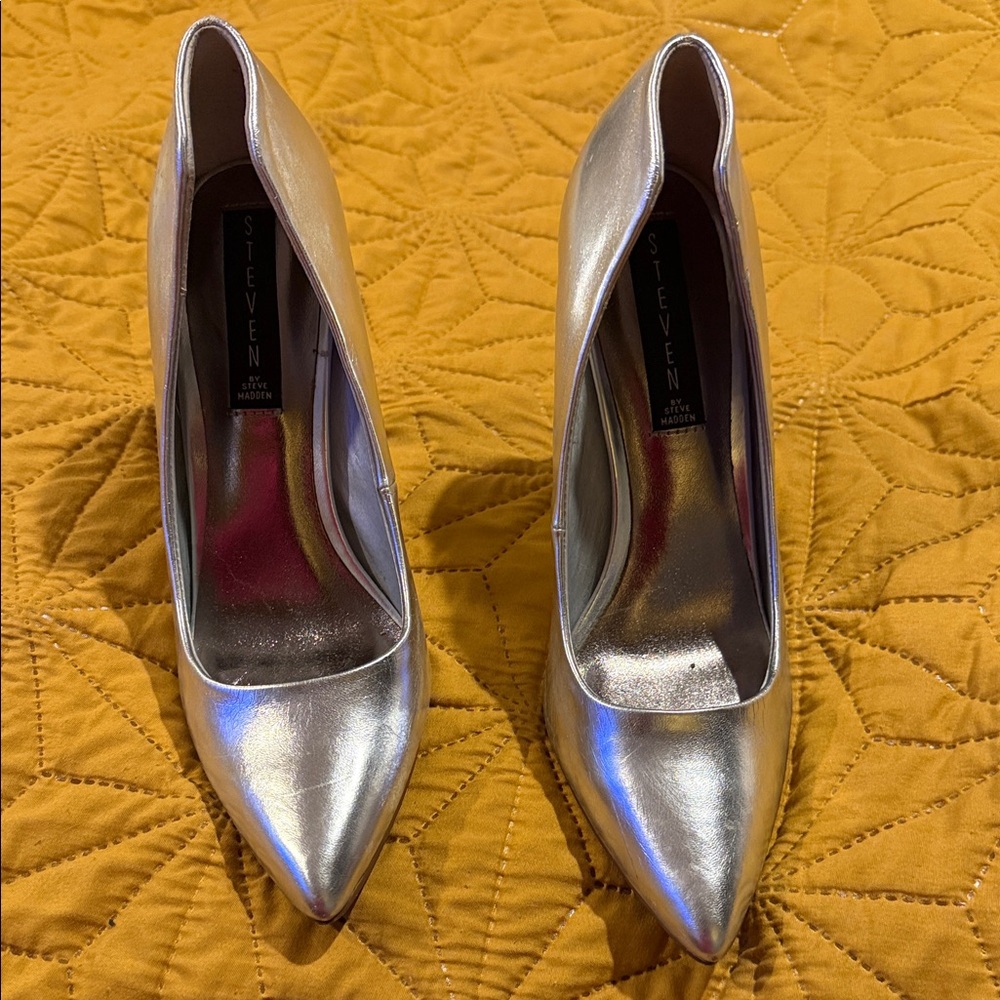 Steven by Steve Madden Metallic Silver Pointed-Toe Pumps